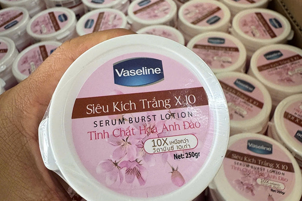 Triệt phá 'công xưởng' kem trộn gắn mác Mỹ, Thái Lan quy mô lớn ở TPHCM