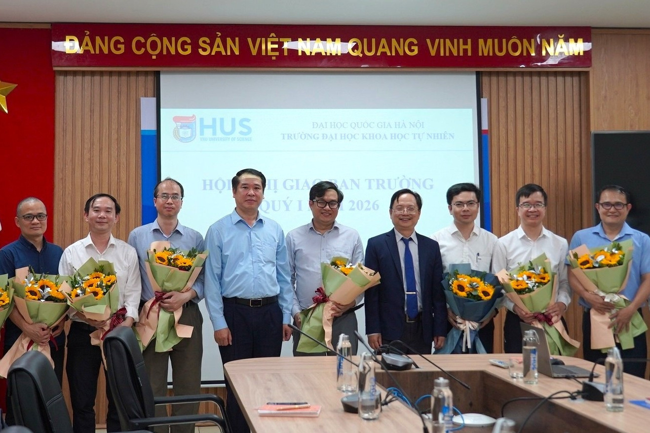Trường THPT Chuyên Khoa học Tự nhiên - ĐH Quốc gia Hà Nội có hiệu trưởng mới