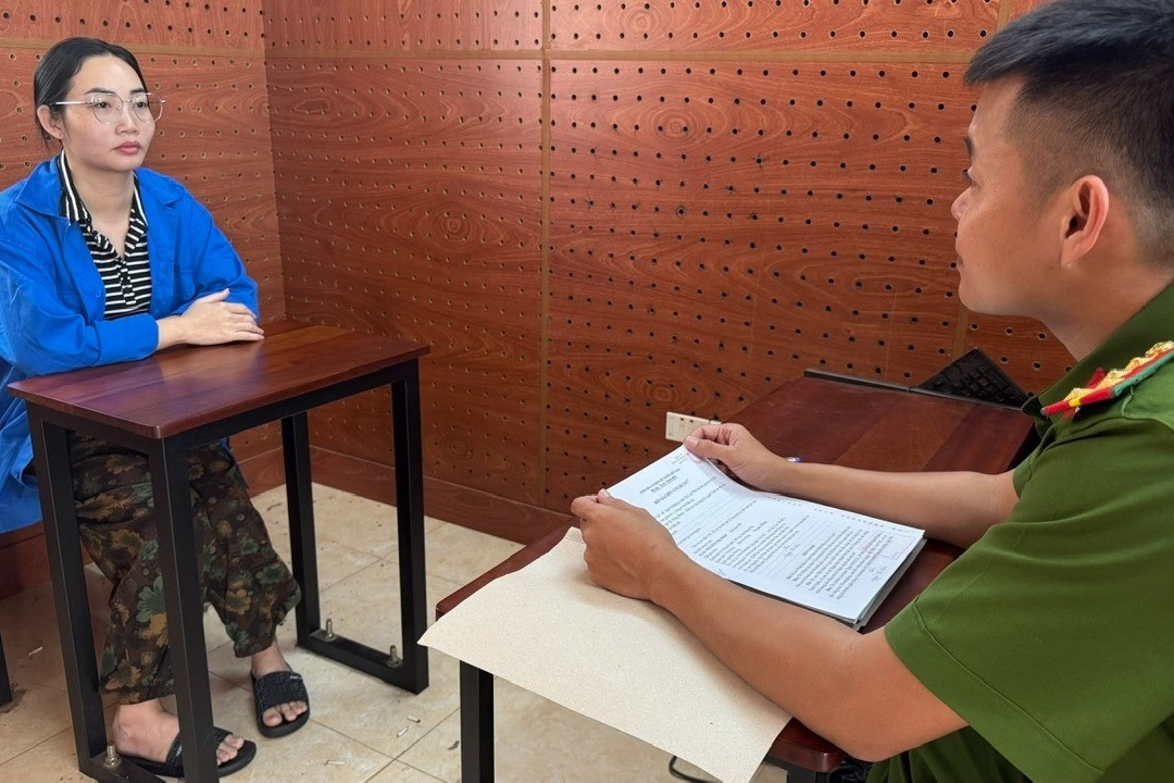 Bắt nữ quái 'nổ' làm việc ở Bộ Công an để lừa đảo người phụ nữ bán sầu riêng