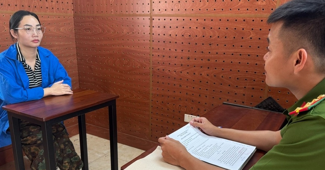 Bắt nữ quái 'nổ' làm việc ở Bộ Công an để lừa đảo người phụ nữ bán sầu riêng