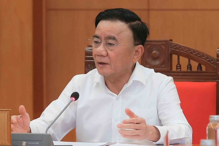  Bộ Chính trị: Bảo đảm nguồn cung xăng dầu, giá nhiên liệu ổn định 