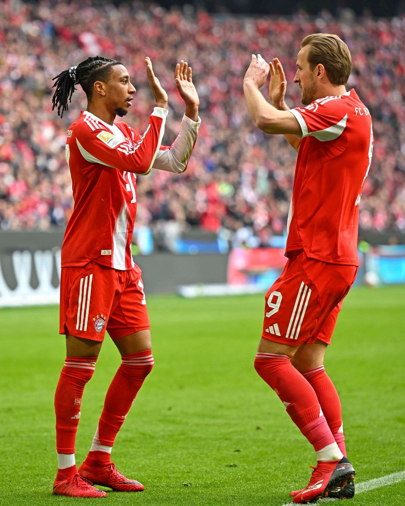 https://static-images.vnncdn.net/vps_images_publish/000001/000003/2026/3/21/bundesliga-bayern-munich-2330.jpg