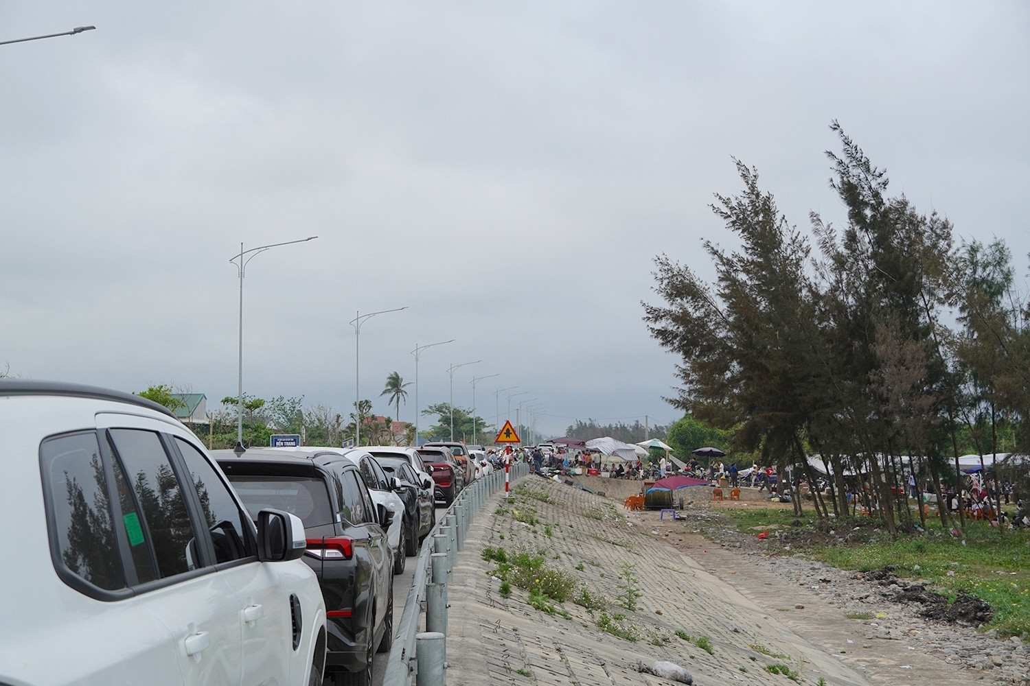 Cảnh hiếm thấy tại làng chài ven biển Nghệ An