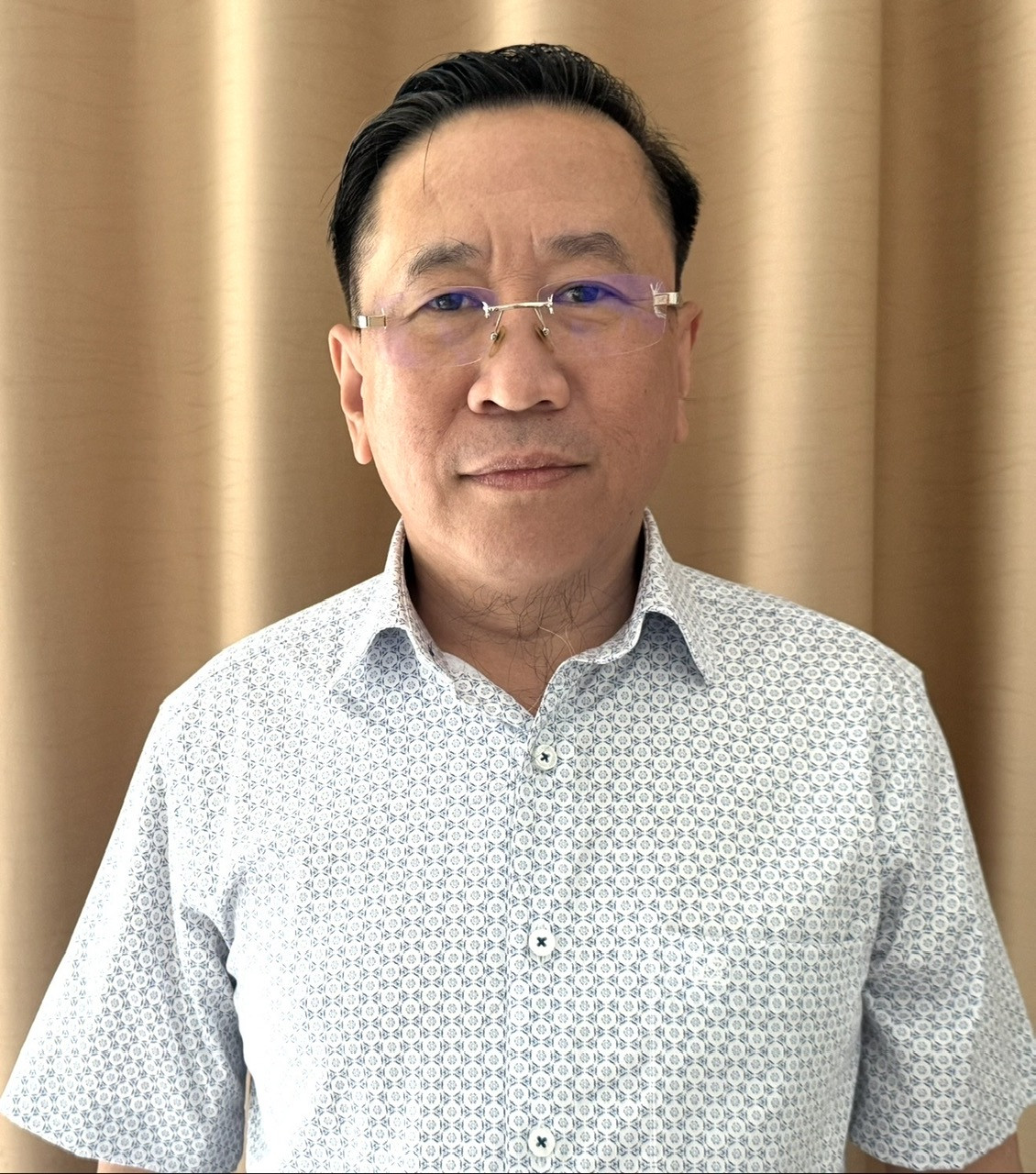 chuyen gia kinh te Nhan.jpg