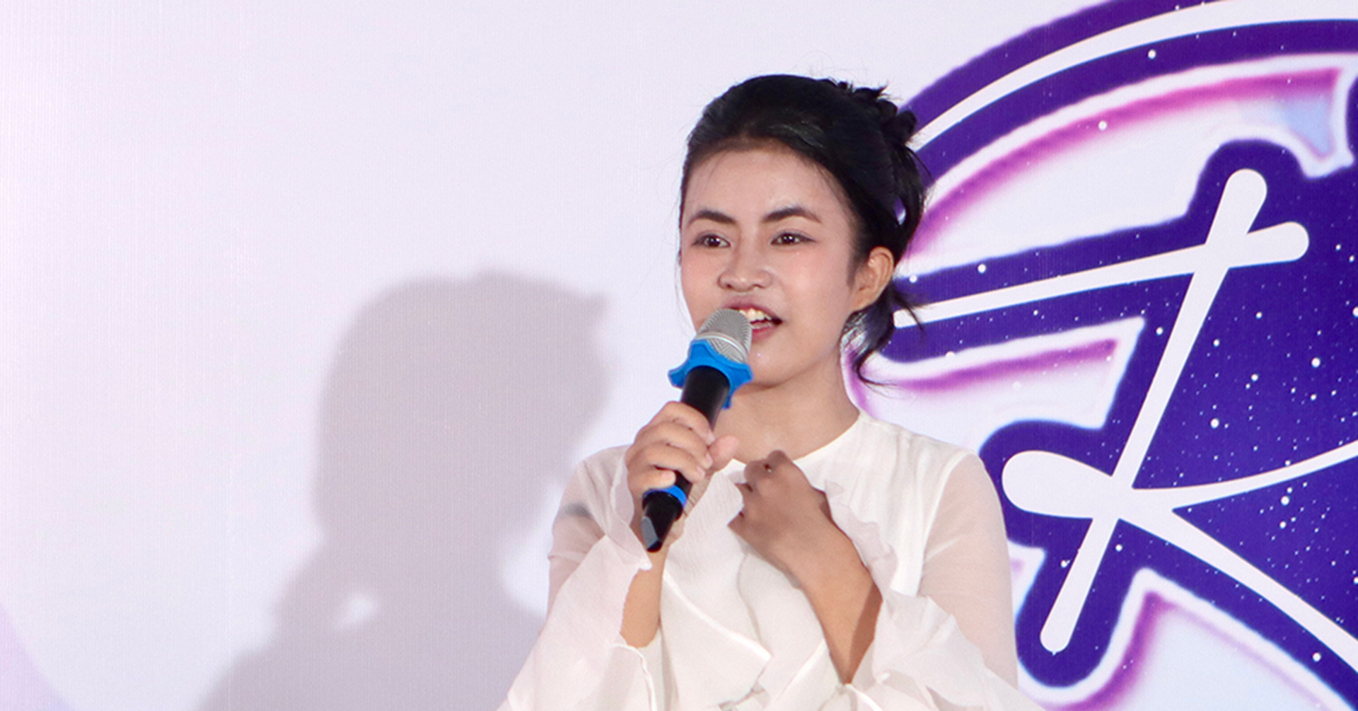 Cô gái bị gọi là "hàm nạo dừa" thay đổi ngoạn mục sau hơn 20 năm mặc cảm