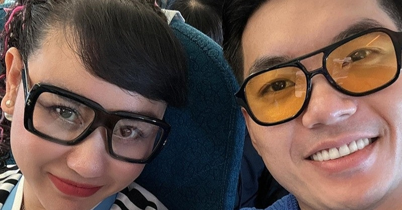 Vợ đại gia hơn 15 tuổi tặng quà cho Trương Nam Thành, Kim Tuyến xúc động vỡ òa