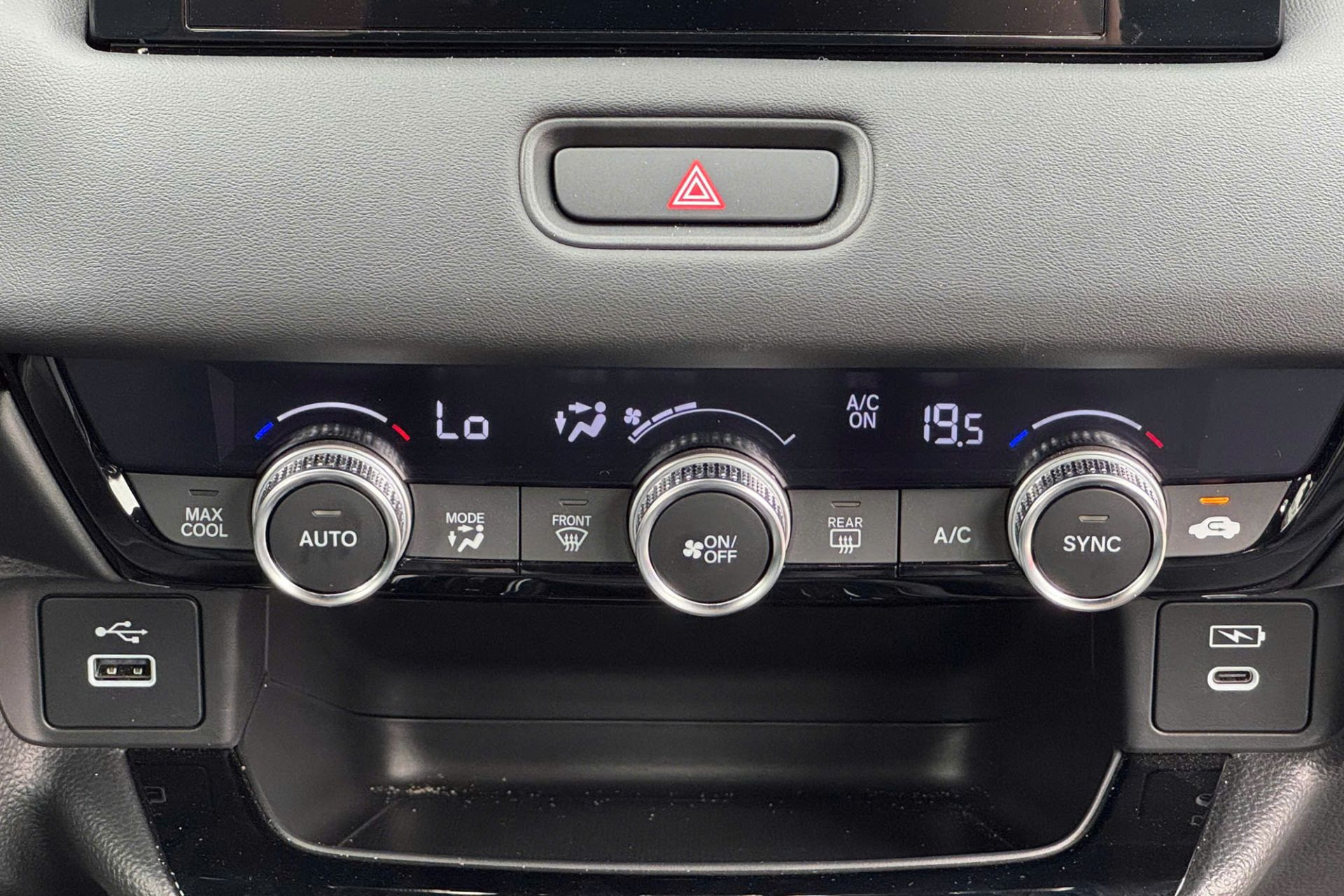 dieu hoa honda hr v.jpg