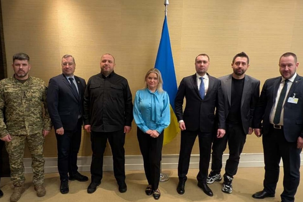 Đoàn đàm phán của Ukraine đến Mỹ, Nga giành ưu thế ở Kostiantynivka