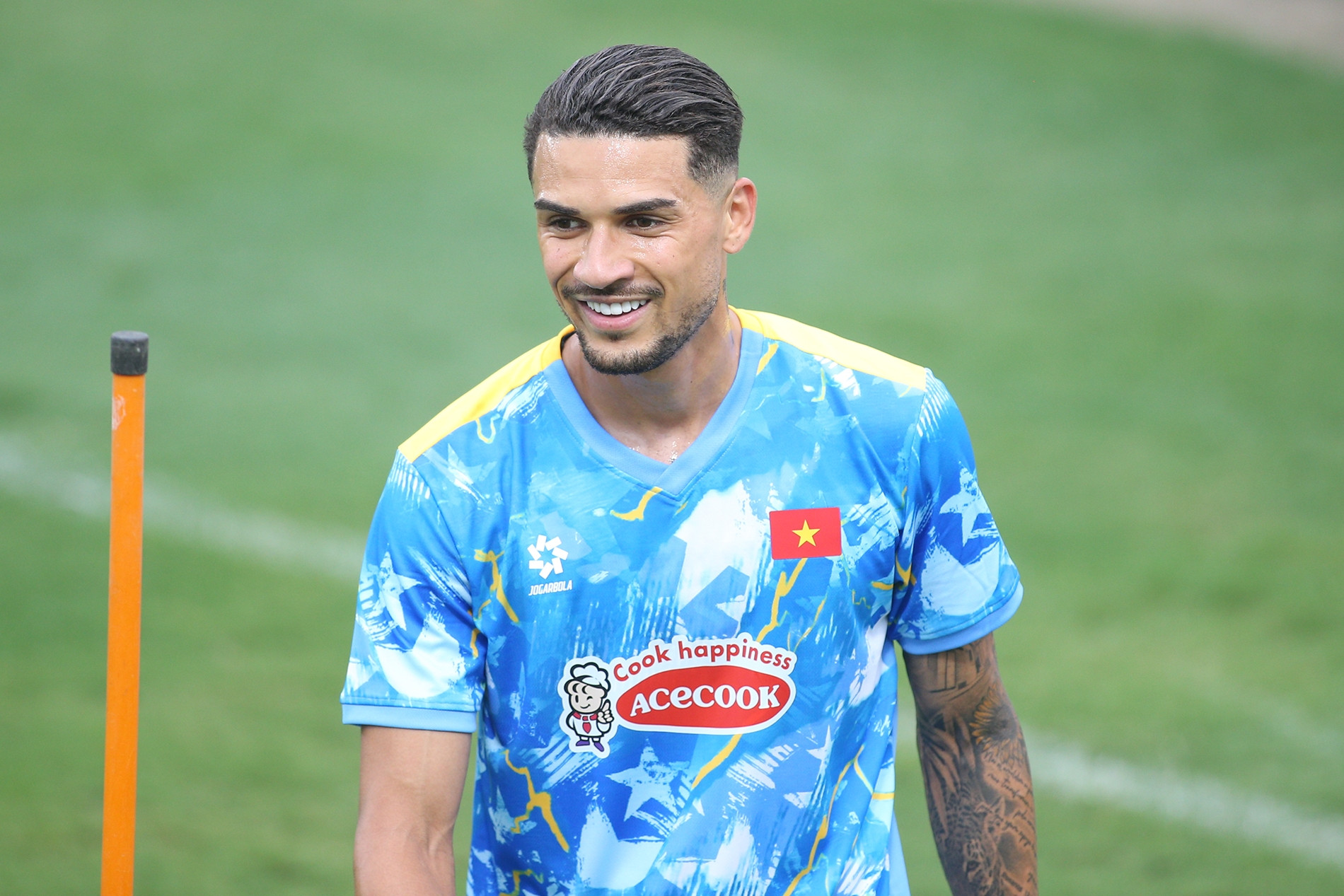 Hoàng Hên nói lời xúc động ngày ra mắt tuyển Việt Nam