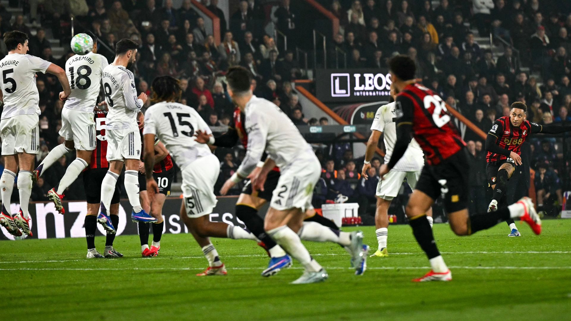 resources_premierleague_pulselive_com 2267109183 (2).jpg