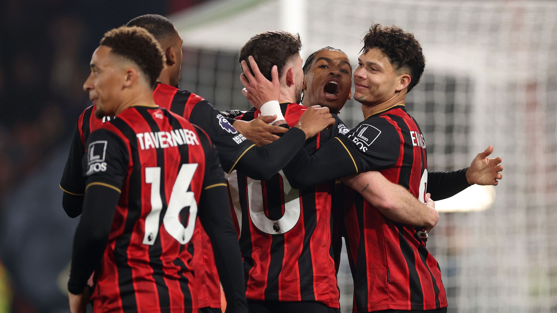 resources_premierleague_pulselive_com 2267598809 (2).jpg