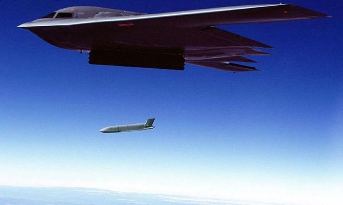 Tên lửa AGM 158 JASSM ER Mỹ.jpg