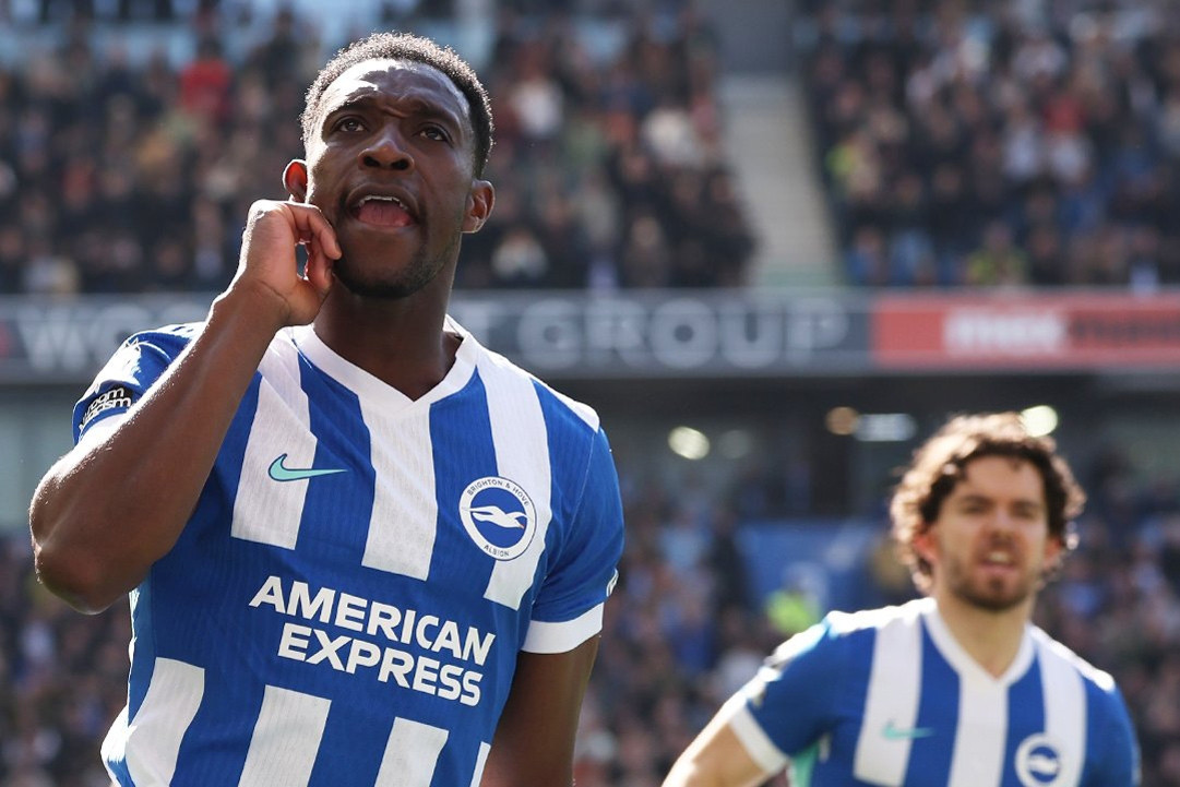  Brighton đánh bại Liverpool nhờ cú đúp của Welbeck 