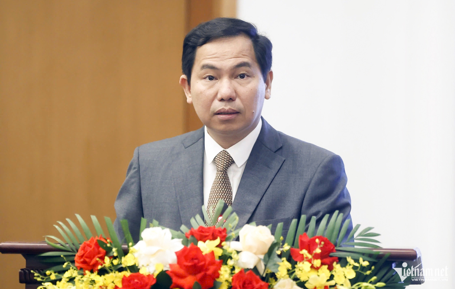 W-Le quang mạnh.jpg