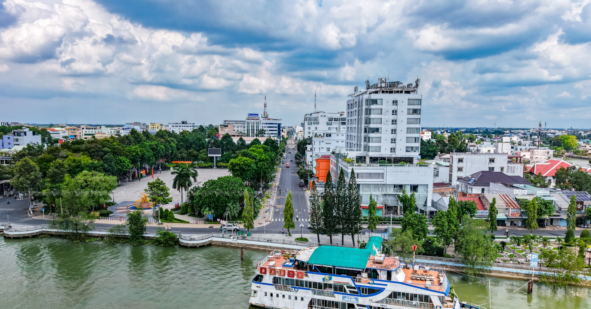 Cha mẹ cho con trai út 3 thửa đất, chị gái muốn ‘đoạt lại’ theo cách không ngờ