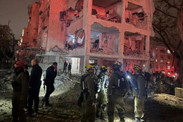 Iran tấn công nơi Israel đặt cơ sở hạt nhân, 20 nước ra tuyên bố chung về Hormuz