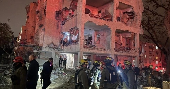 Iran tấn công nơi Israel đặt cơ sở hạt nhân, 20 nước ra tuyên bố chung về Hormuz