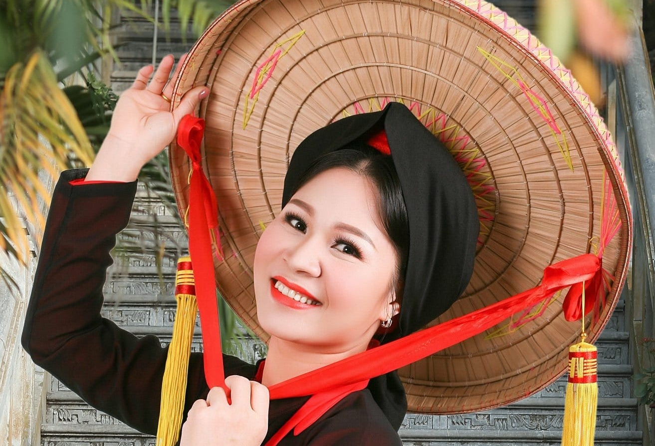 Nữ nghệ sĩ 43 tuổi là PGĐ nhà hát vừa trúng cử đại biểu Quốc hội