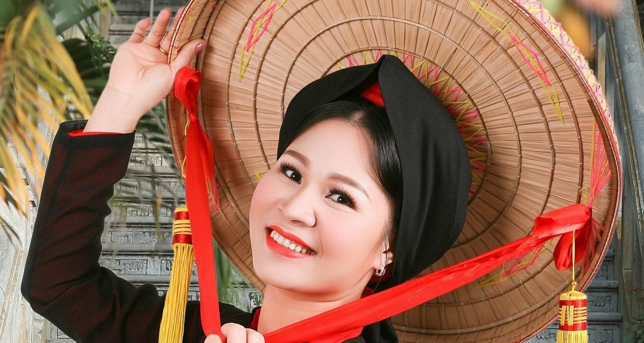 Nữ nghệ sĩ 43 tuổi là PGĐ nhà hát vừa trúng cử đại biểu Quốc hội