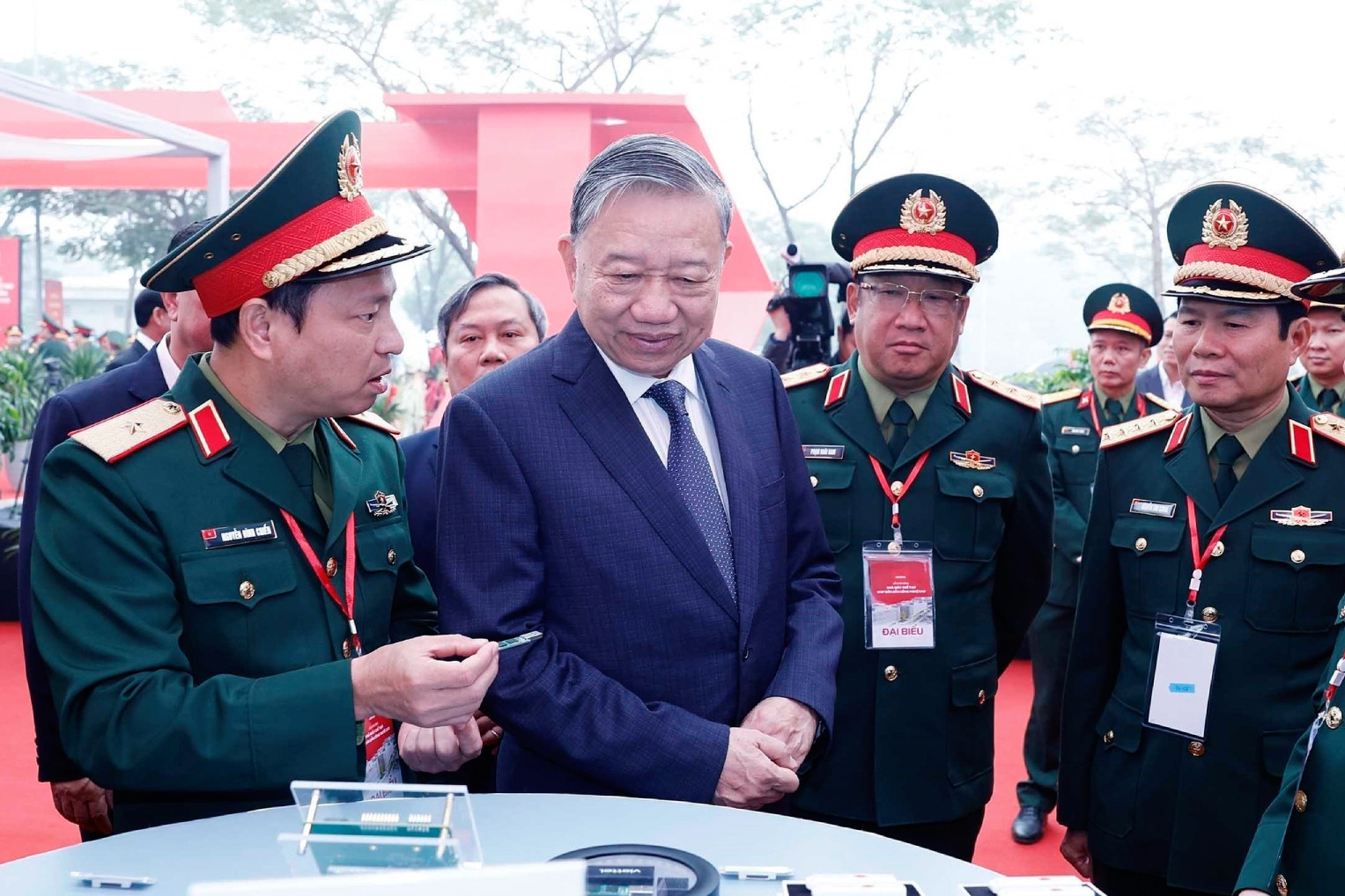 Tổng Bí thư: Cơ chế tài chính cho công nghệ chiến lược, 'chấp nhận rủi ro có kiểm soát'