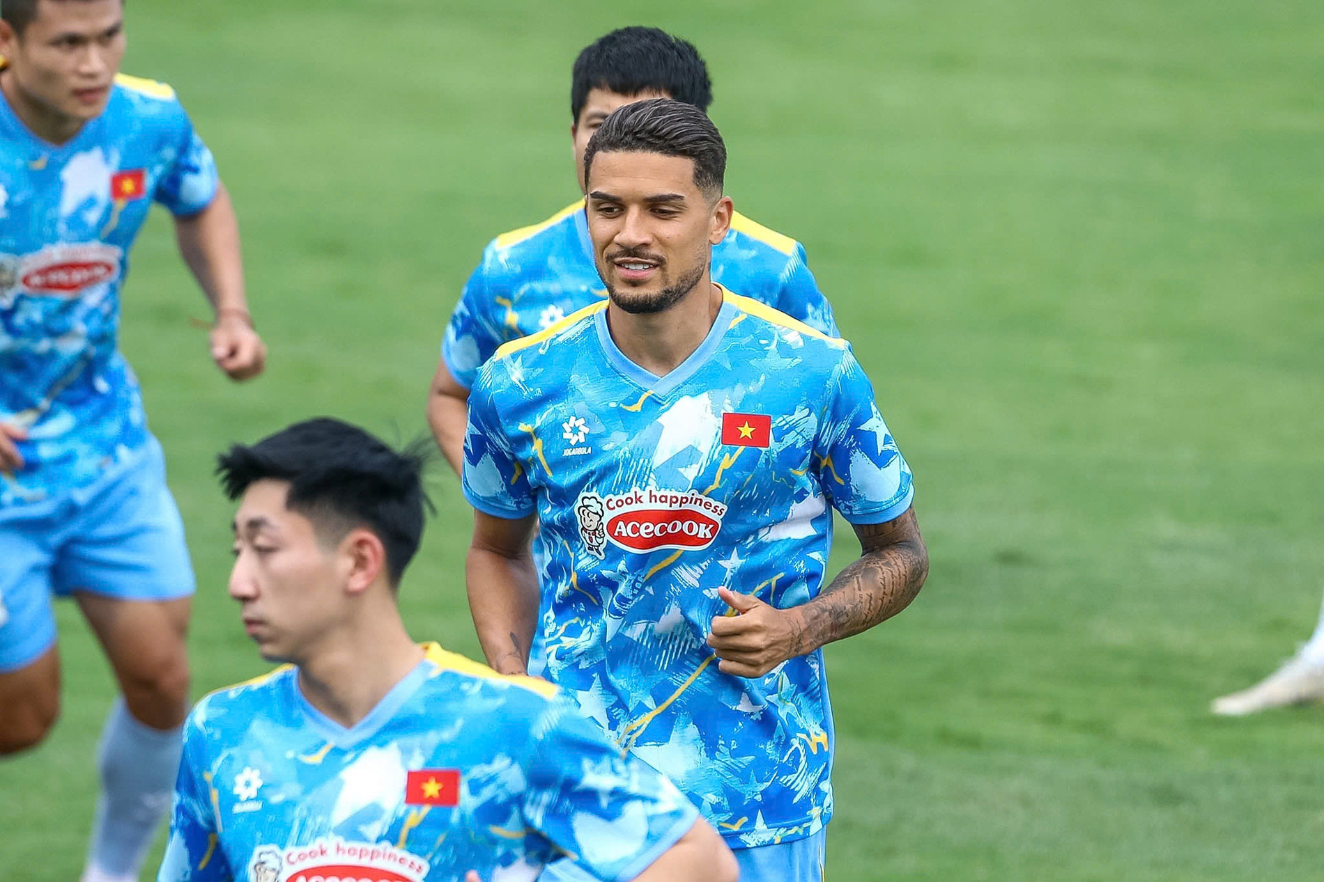 tuyen viet nam 5.jpg