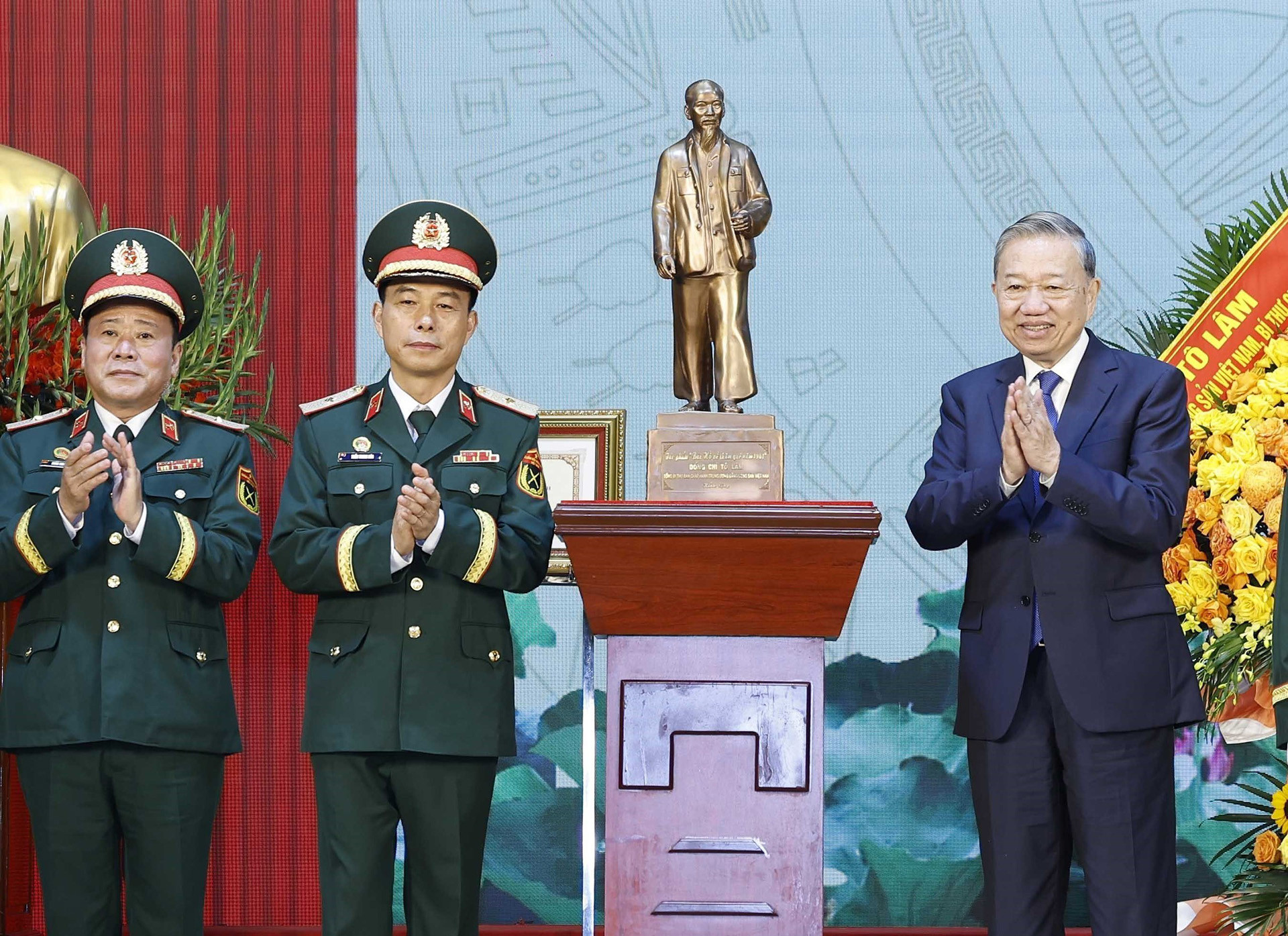 vnapotaltongbithudulekyniem80namngaythanhlapbinhchungcongbinh8655940 177415560717271833596.jpg