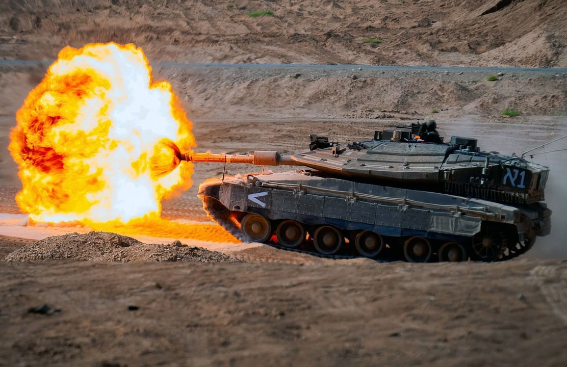 Xe tăng Merkava Mk4 Israel 'bất khả chiến bại' nhờ AI, pháo đài di động không gì xuyên thủng