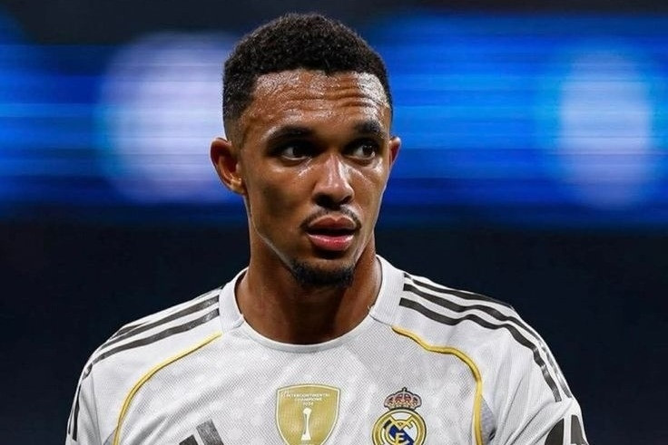  Alexander-Arnold nhận phạt, xin lỗi Arbeloa và dàn sao Real Madrid 
