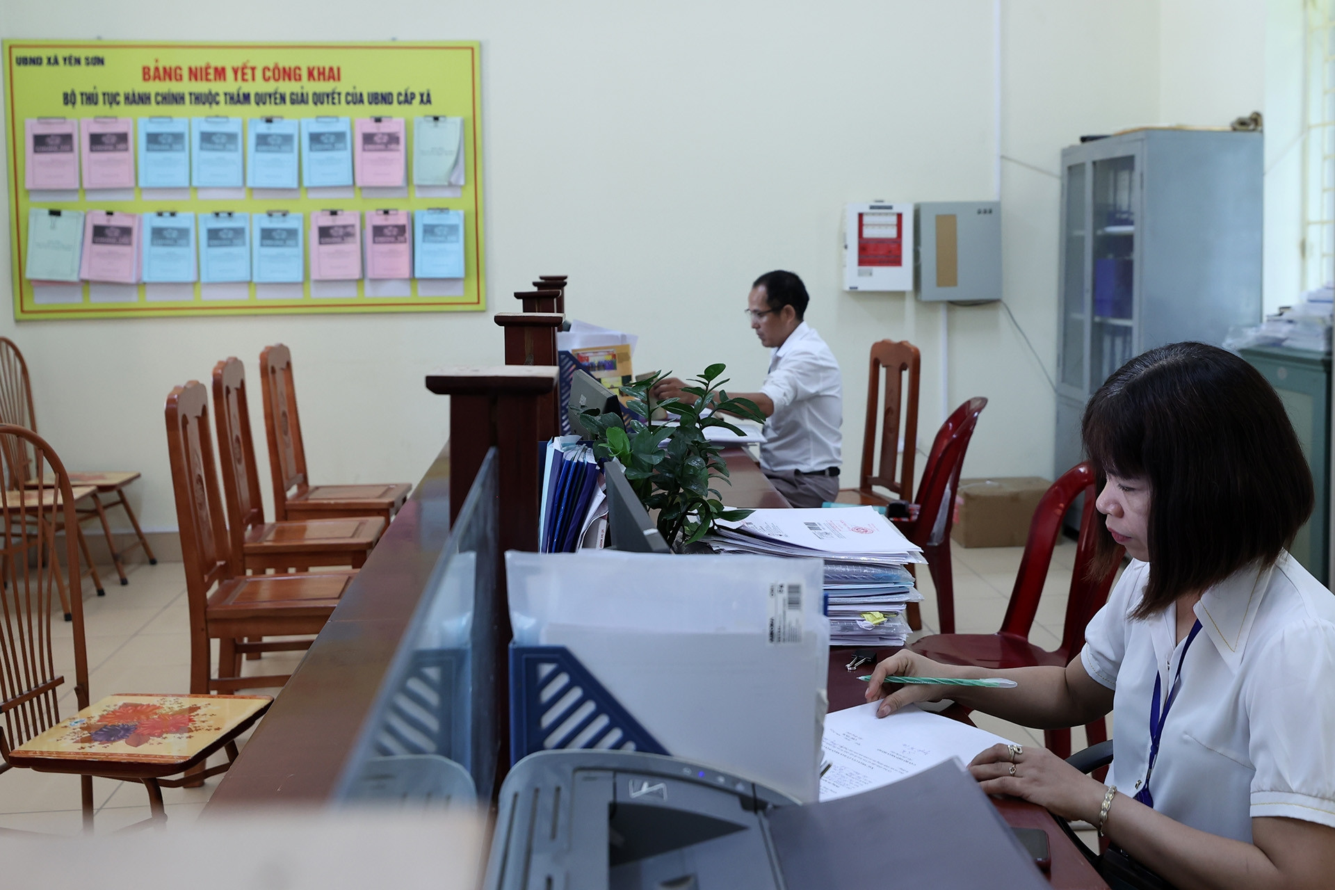 Cách áp dụng chế độ, chính sách phụ cấp đối với cán bộ vùng khó khăn sau sáp nhập