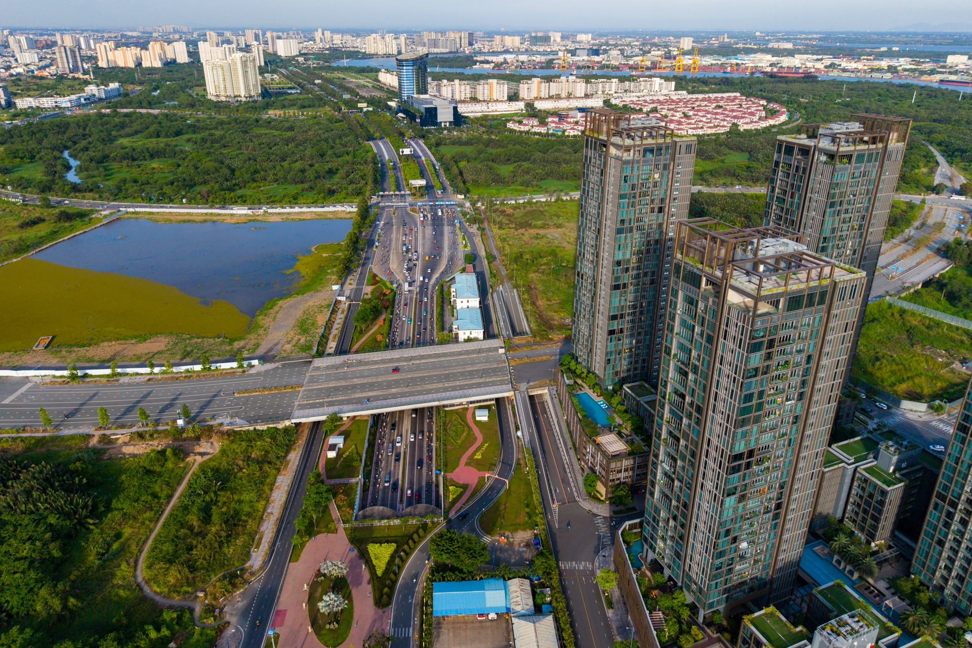 Chỉ vì dấu ngoặc đơn quên đóng, mất trắng 200 triệu tiền cọc mua đất