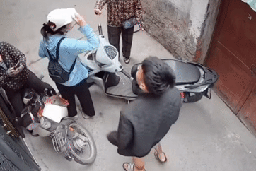 Hé lộ nguyên nhân vụ nam thanh niên chặn xe, đánh phụ nữ trong ngõ ở Hà Nội