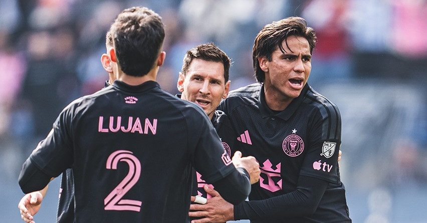 Messi vượt mốc 900 bàn, Inter Miami thắng nghẹt thở sân khách