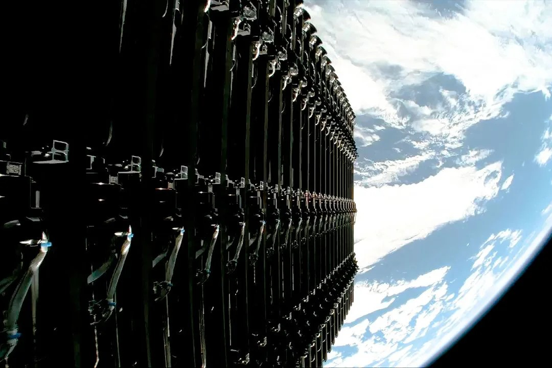 Siêu cường Mỹ và Trung Quốc giành giật 'mỏ vàng' quỹ đạo tầm thấp