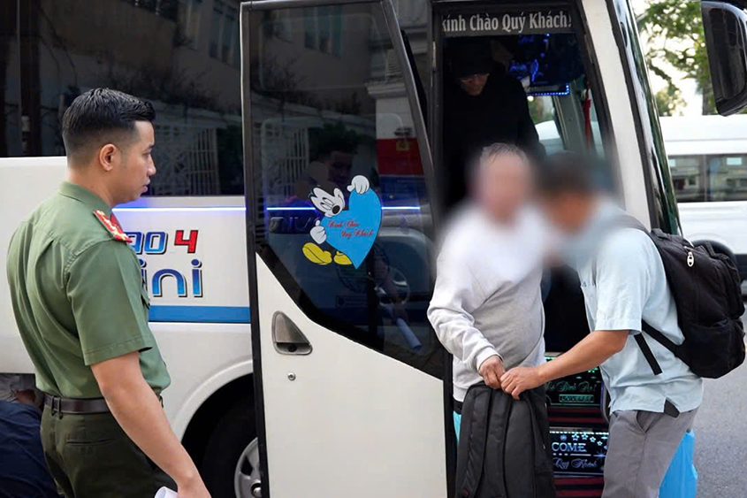 TPHCM tiếp nhận 34 công dân bị Mỹ trục xuất