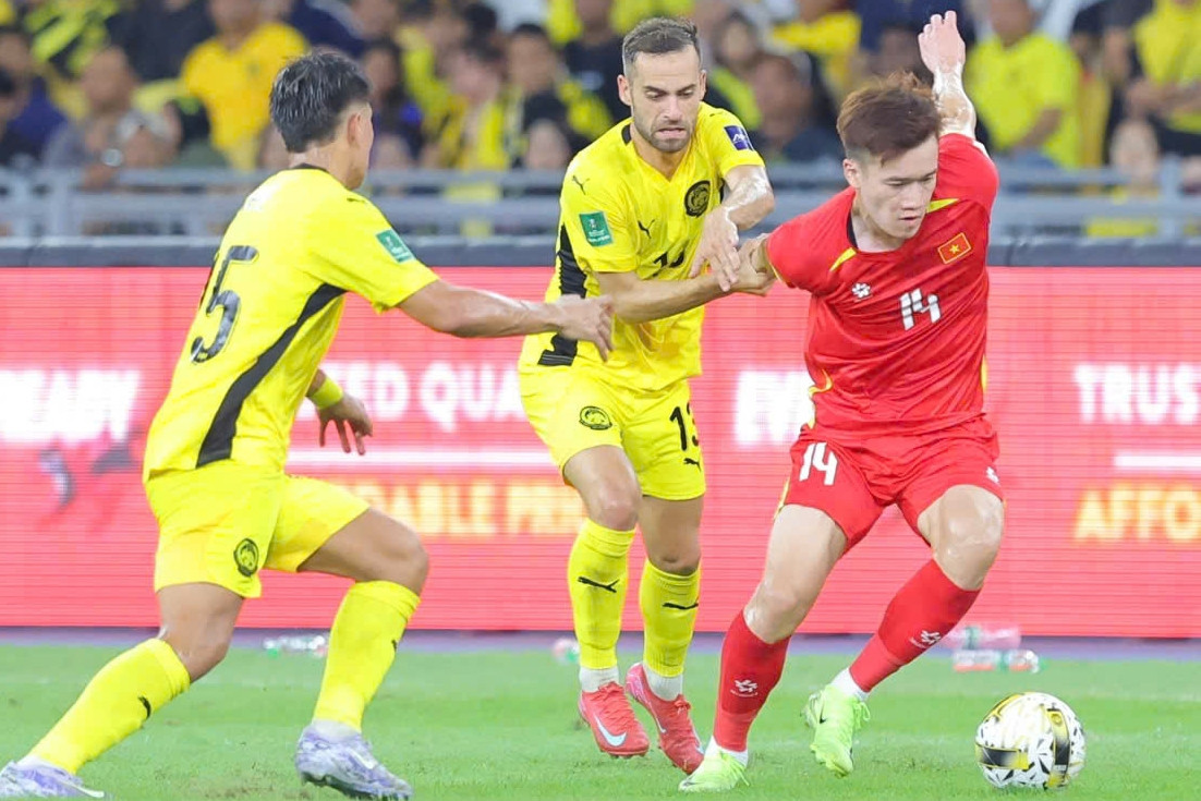 Tuyển Việt Nam: Hai đội hình đấu Bangladesh và Malaysia