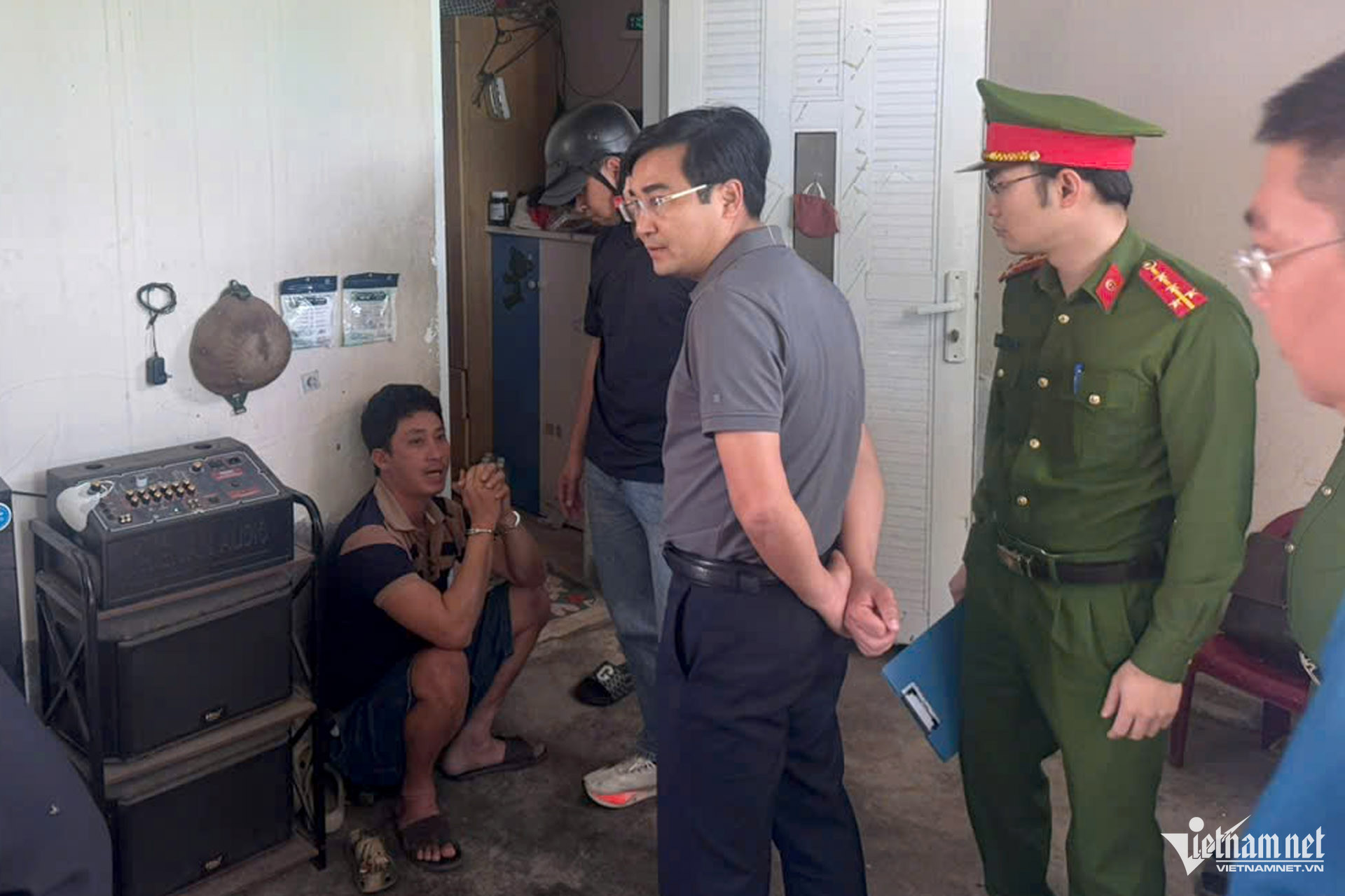 W-aminh hoa a van.jpg