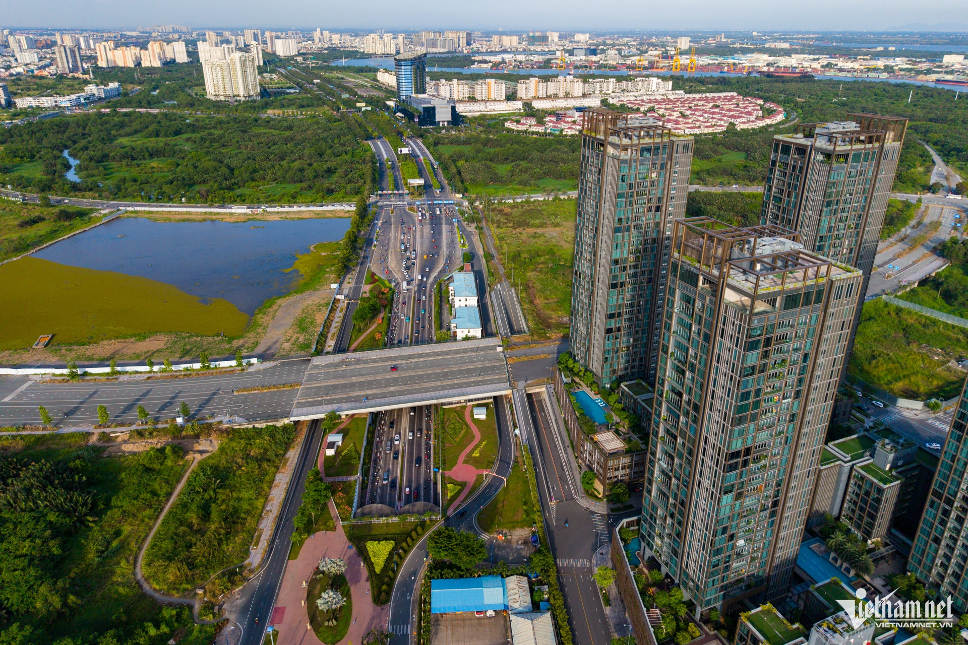 W-Hầm sông SG   Nguyễn Huế 4.jpg