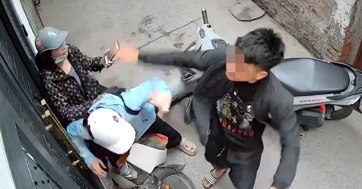 Xác minh clip nam thanh niên chặn đánh hai phụ nữ trong ngõ nhỏ ở Hà Nội