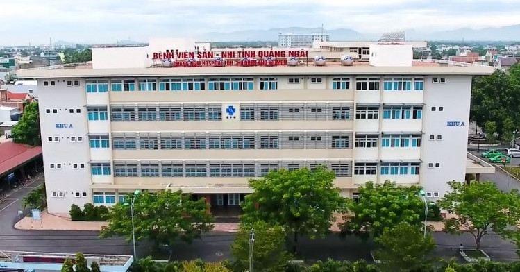 10 người nhập viện sau khi ăn bánh mì