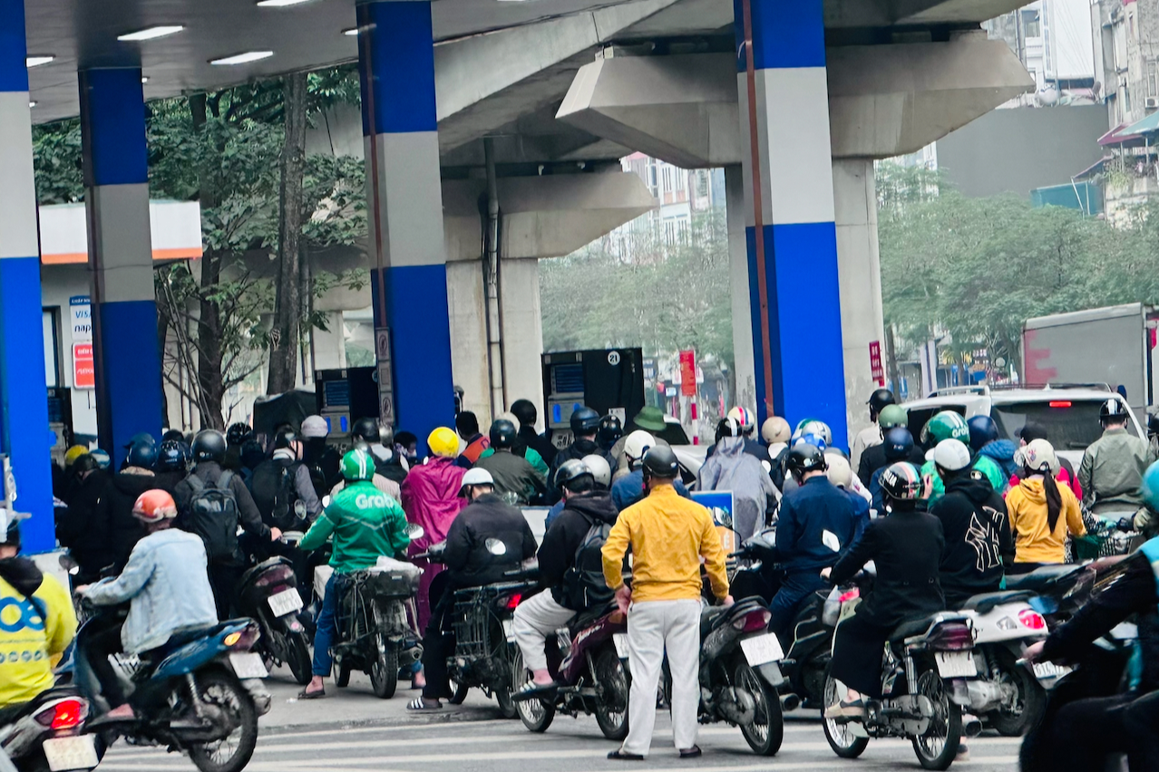 Biến động xăng dầu, doanh nghiệp tìm đường giảm phụ thuộc nhiên liệu hoá thạch