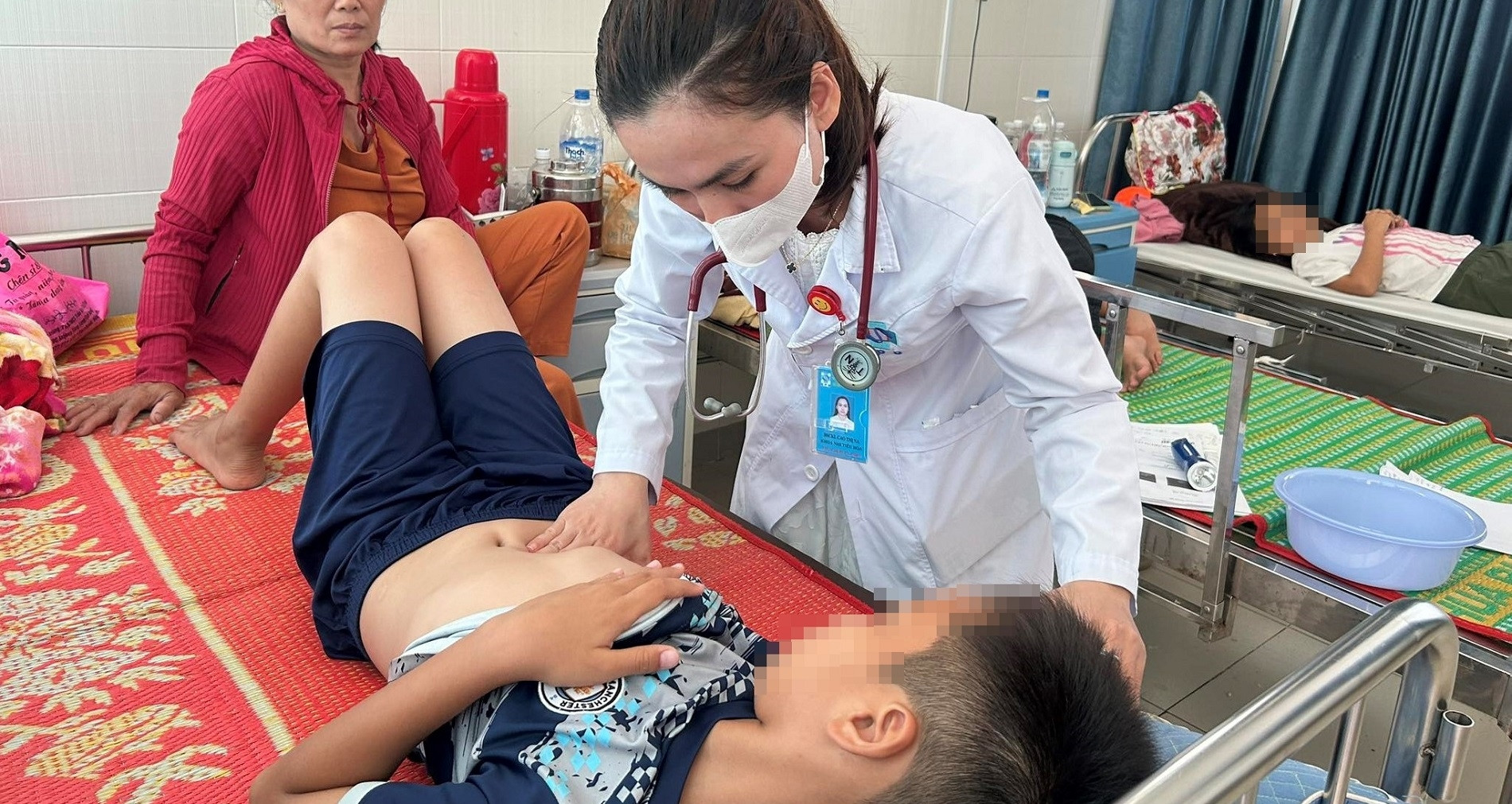 Chủ tiệm bánh mì nói về xuất xứ nguyên liệu vụ 19 người nhập viện nghi ngộ độc