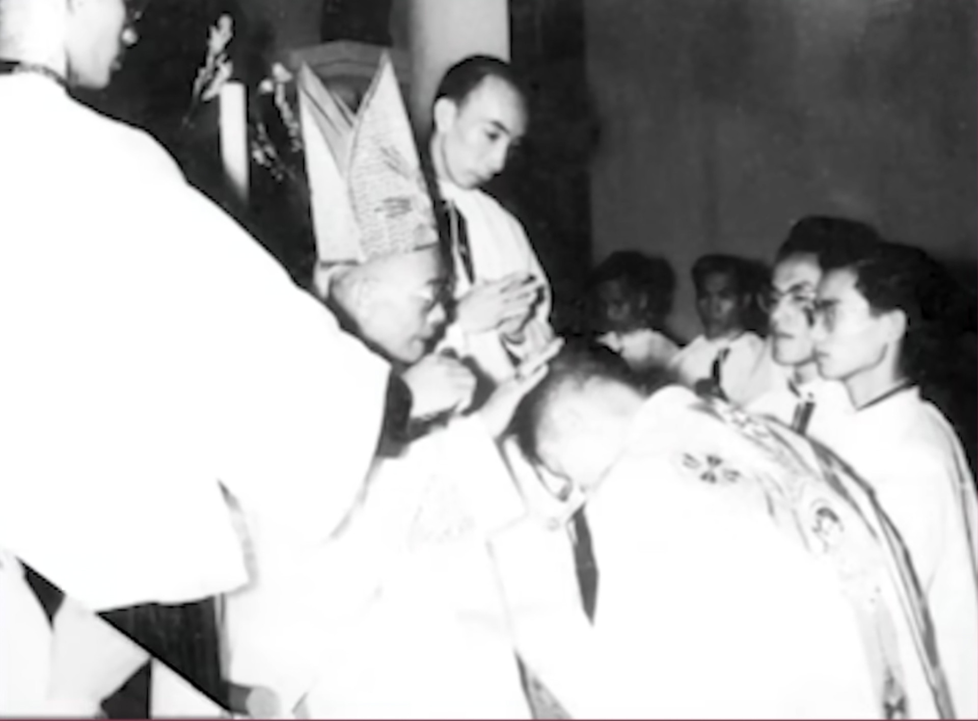 đức hồng y 4.jpg