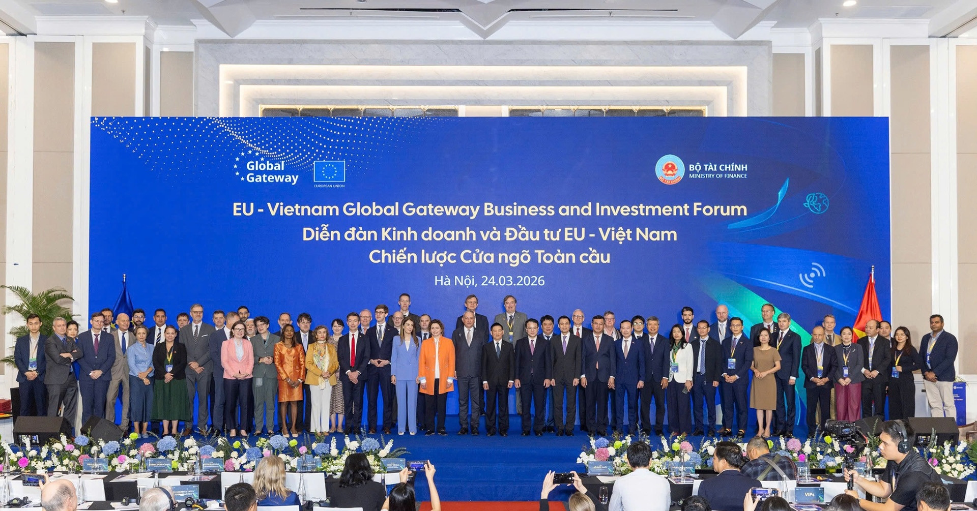 EU đầu tư hơn nửa tỷ Euro vào năng lượng sạch và giao thông bền vững tại Việt Nam