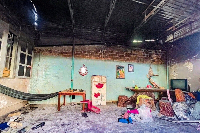 Hàng xóm kể phút cứu nạn nghẹt thở trong vụ cháy nhà khiến hai cháu nhỏ tử vong