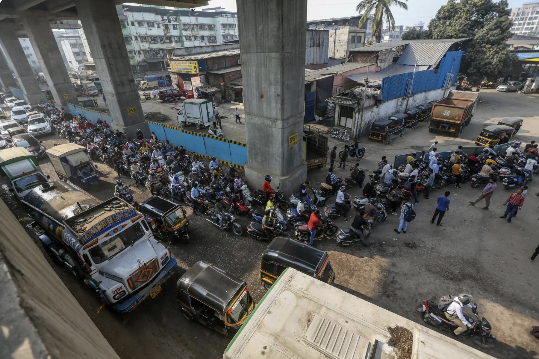 Khủng hoảng nhiên liệu tác động ra sao tới người lao động trên thế giới?