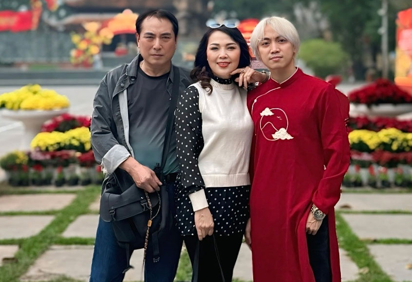 Mối quan hệ hơn cả tình mẫu tử giữa NSND Thái Bảo và con trai duy nhất