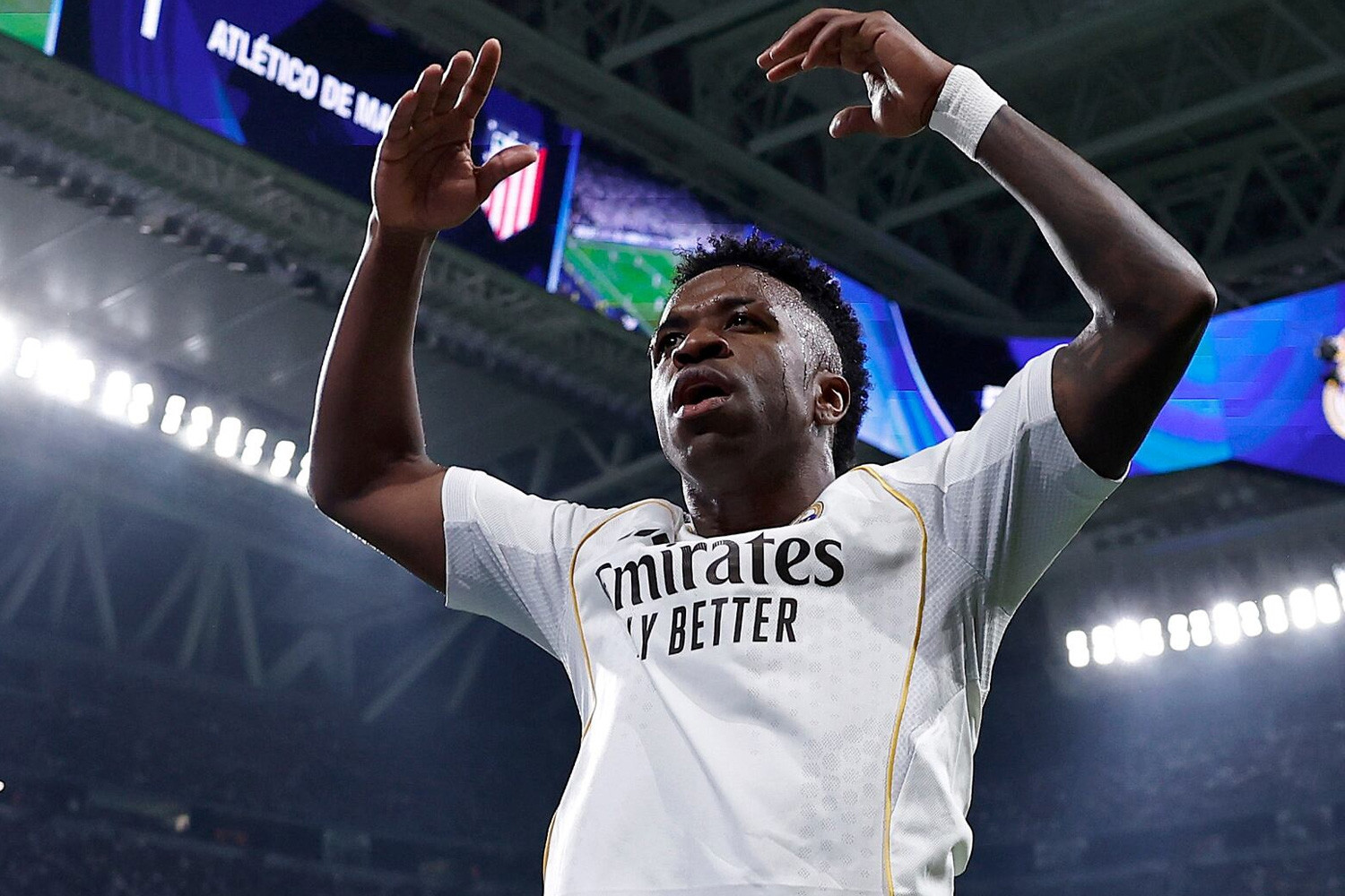 Real Madrid bùng nổ: Vinicius tìm lại nụ cười với Arbeloa