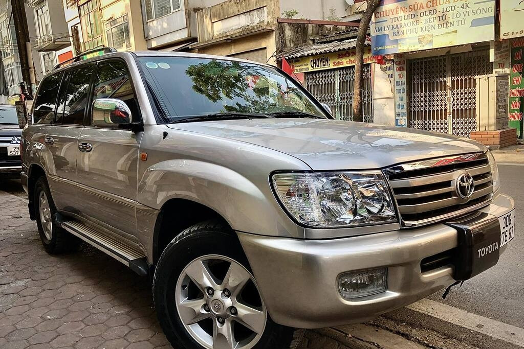 Toyota Land Cruiser động cơ V8 24 năm tuổi giá 1,2 tỷ đồng vẫn hút dân chơi