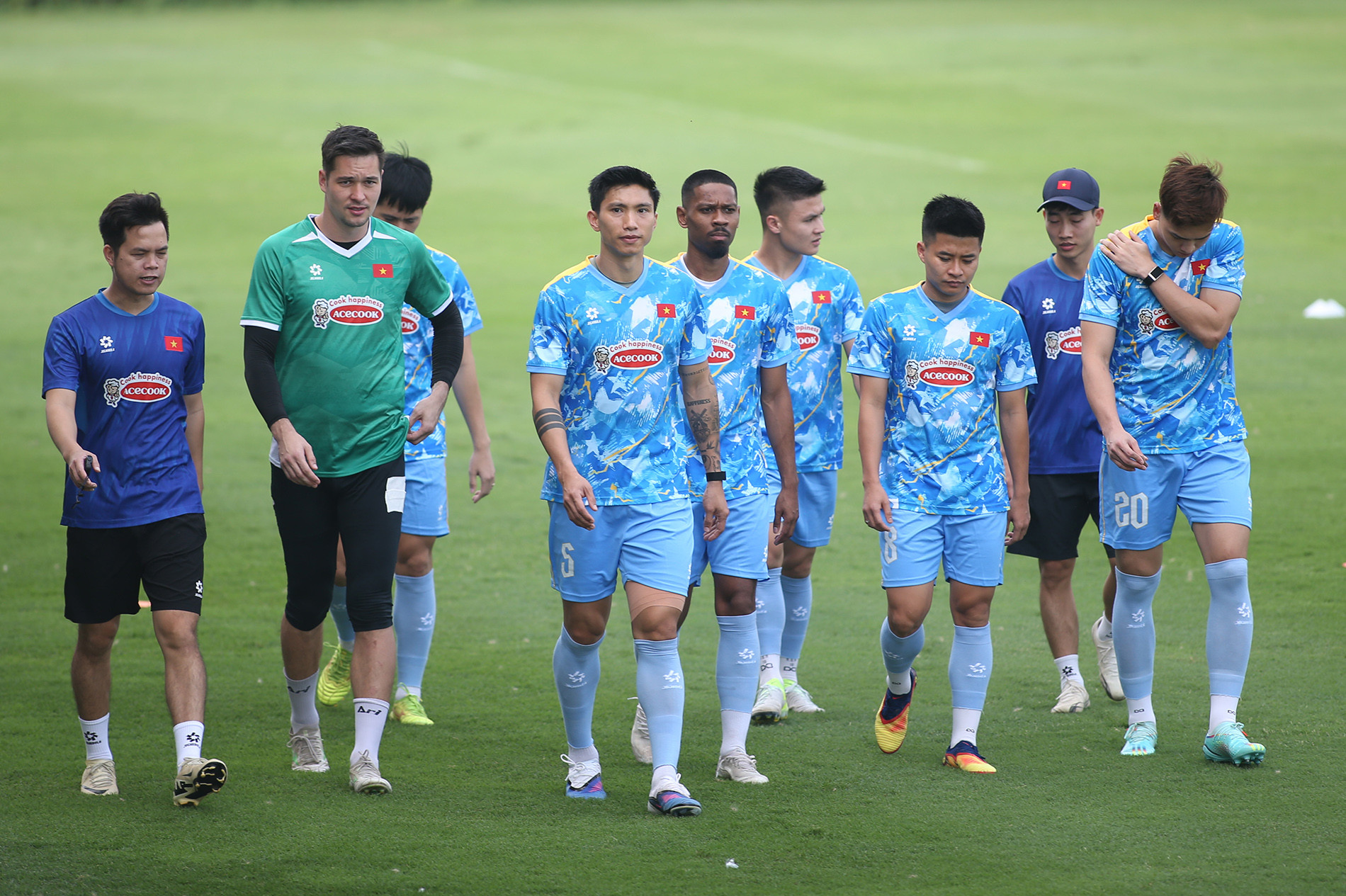 tuyen viet nam 1.JPG