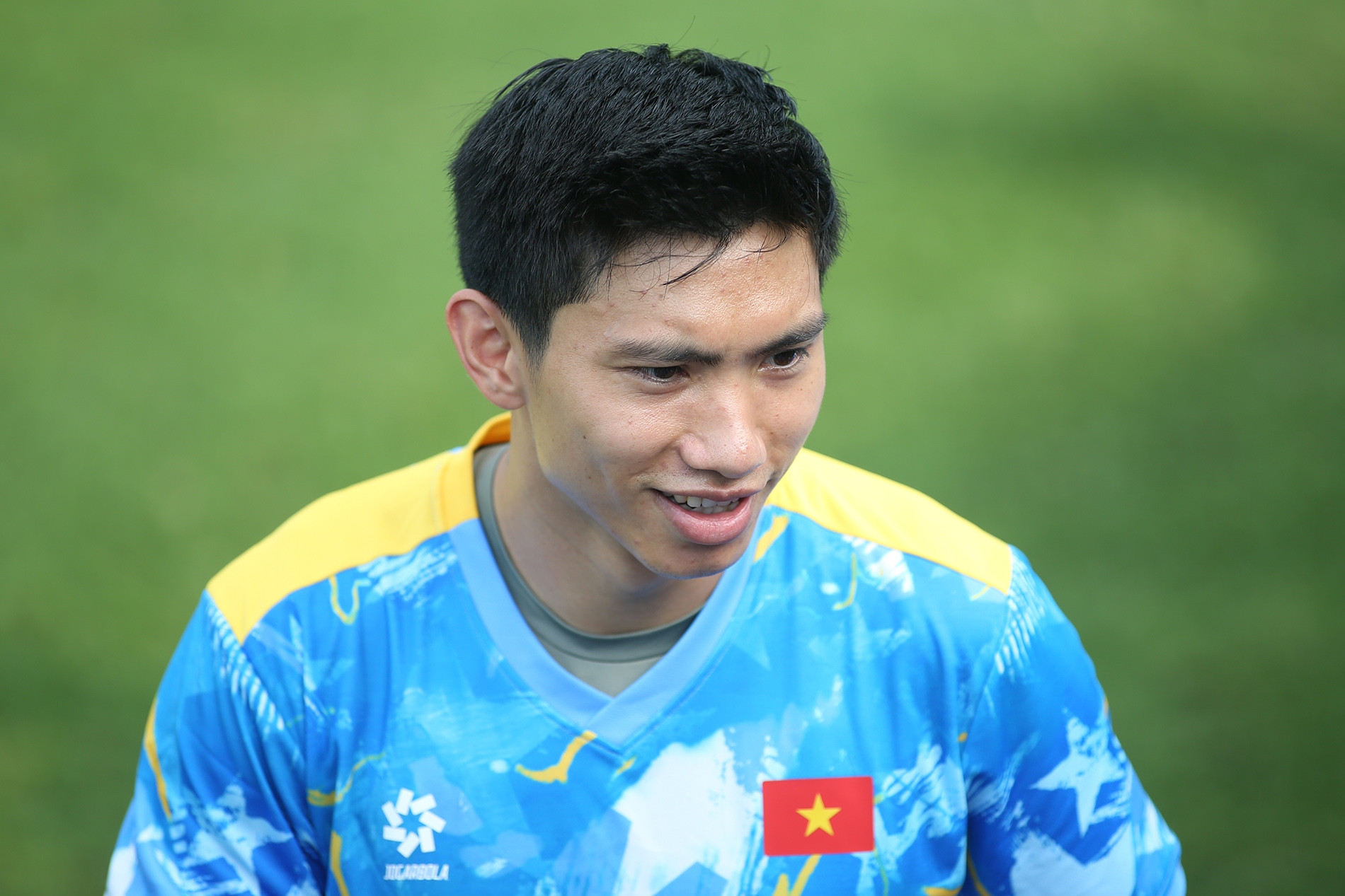 Xuân Son báo tin cực vui, Văn Hậu tươi rói hội quân tuyển Việt Nam